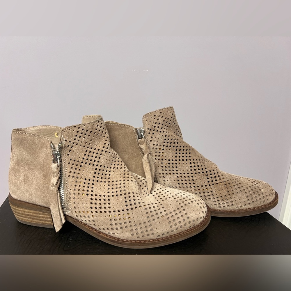 DOLCE VITA Booties SOFIE Suede TAN SHOES Women 8